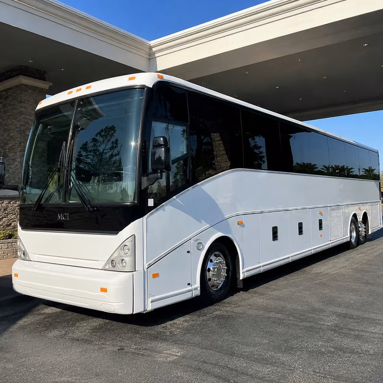 getting your whole group to palm beach international airport has never been simpler